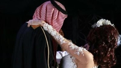 بسبب حركة فعلها عروسة خليجية تهرب من عريسها