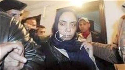 قصة الام التي حفرت صحن دارها كاملة